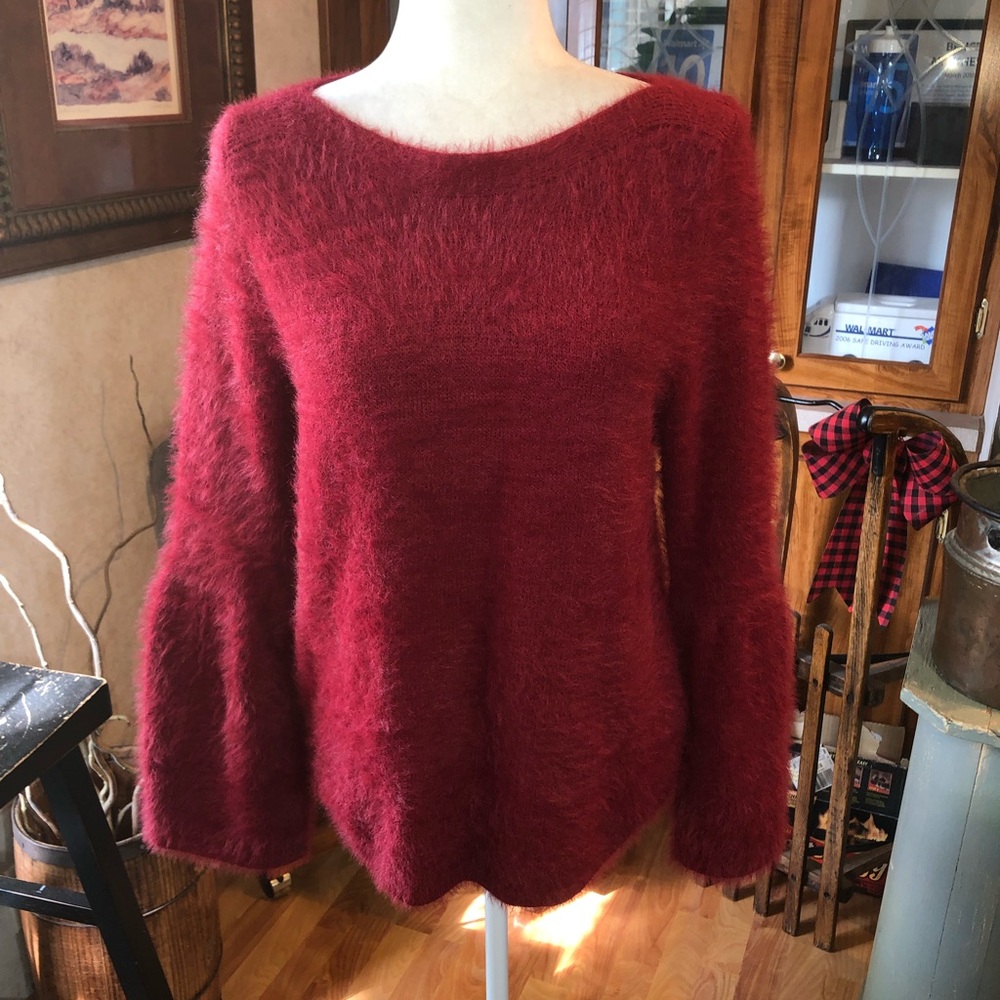 LC LAUREN CONRAD SIZE MEDIUM RED EYELASH SWEATER GATHERED BELL SLEEVES